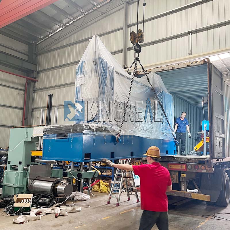 Oroszországba szállított alumínium hasítógépet